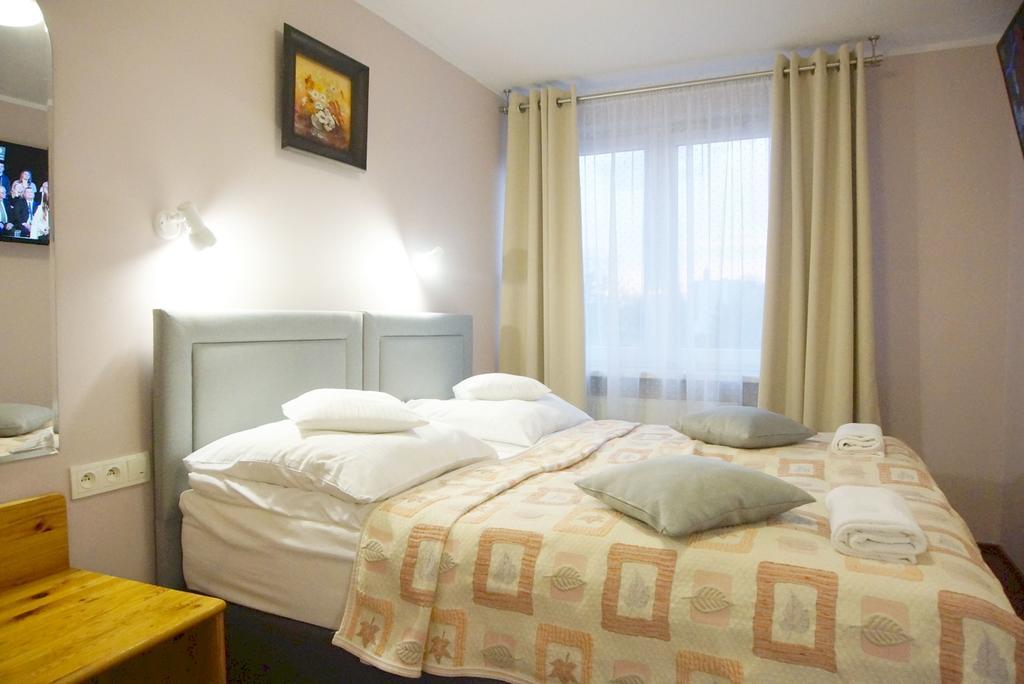Hotel Unibus Bielsk Podlaski Ngoại thất bức ảnh