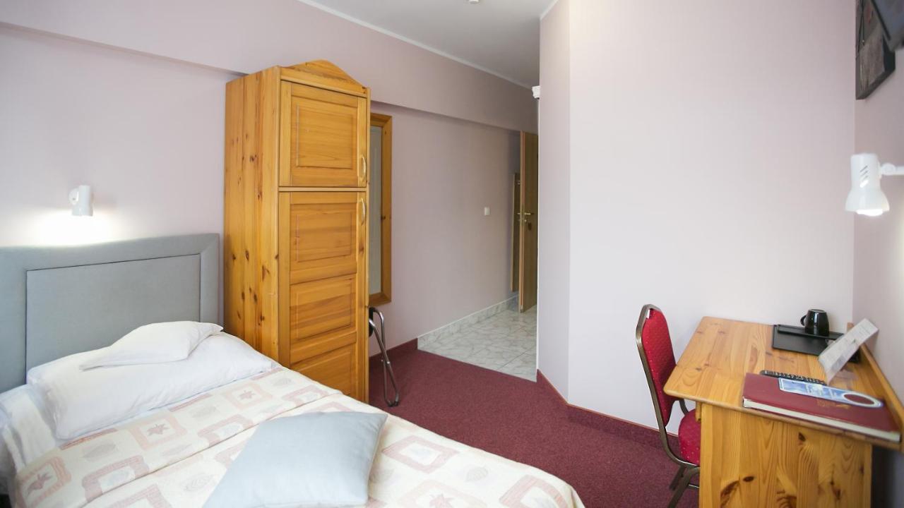 Hotel Unibus Bielsk Podlaski Ngoại thất bức ảnh