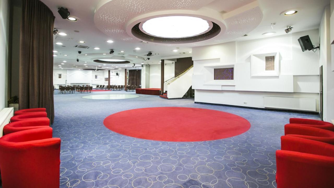 Hotel Unibus Bielsk Podlaski Ngoại thất bức ảnh